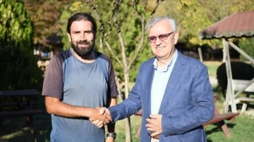 Paris'ten İstanbul'a y&uuml;r&uuml;yen Murat Etemoğlu, T&uuml;rkiye'ye ulaştı