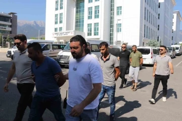 Parktaki arkadaş cinayetinin 3 ş&uuml;phelisi tutuklandı
