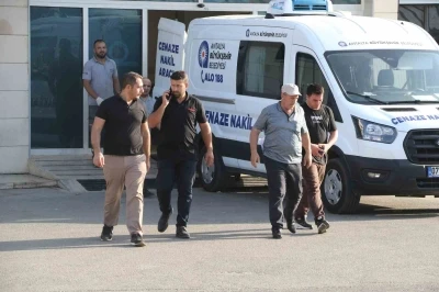 Pastane cinayetinde &ouml;ld&uuml;r&uuml;len gen&ccedil; kadının cenazesi yakınlarına teslim edildi