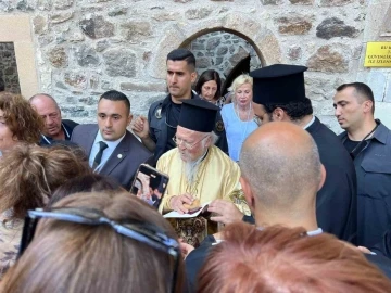 Patrik Bartholomeos: &ldquo;Kuzeydeki komşularımız Rusya ve Ukrayna arasındaki savaşın sulh yoluna varması i&ccedil;in dua ettik&rdquo;
