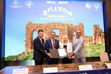 PA&Uuml;&rsquo;n&uuml;n y&uuml;r&uuml;tt&uuml;ğ&uuml; Sillyon Antik Kenti kazı &ccedil;alışmalara destek i&ccedil;in imzalar atıldı
