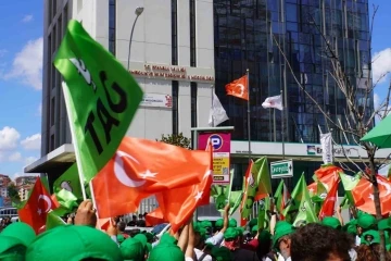 &rsquo;Paylaşımlı Yolculuk&rsquo; Y&ouml;netmeliği i&ccedil;in toplanan 376 bin imza &Ccedil;evre ve Şehircilik İl M&uuml;d&uuml;rl&uuml;ğ&uuml;&rsquo;ne teslim edildi
