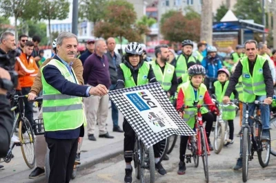 Pedallar daha g&uuml;venli bir trafik i&ccedil;in d&ouml;necek
