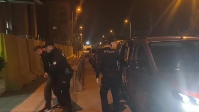 Pendik&rsquo;te asker eğlencesinde havaya ateş eden şahıs yakalandı
