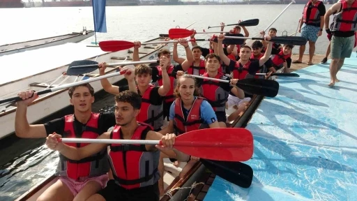 Pendik&rsquo;te d&uuml;zenlenen &lsquo;Cumhuriyet Kupası Dragon Bot Yarışları&rsquo; nefes kesti
