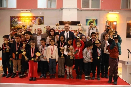 Pir Sultan Abdal Anma Satran&ccedil; Turnuvası d&uuml;zenlendi
