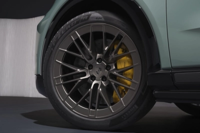 Pirelli&rsquo;den Porsche Cayenne Turbo&rsquo;ya &Ouml;zel Elektrikli SUV Lastiği