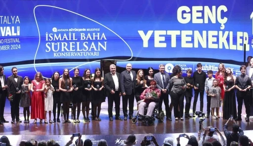 Piyano Festivali&rsquo;nde sahne gen&ccedil;lerin
