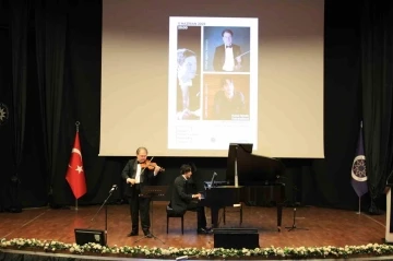 Piyano virt&uuml;&ouml;z&uuml; ve Besteci Vedat Kosal &ouml;l&uuml;m yıld&ouml;n&uuml;m&uuml;nde anıldı
