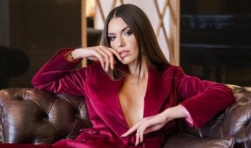 Podyumların tescilli g&uuml;zeli Bursalı Dilara Kırmıt'tan marjinal tasarımlar