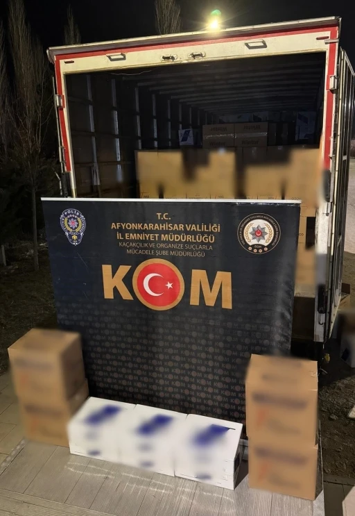 Polis 3 milyon 500 bin adet sahte bandroll&uuml; boş makaron ele ge&ccedil;irdi
