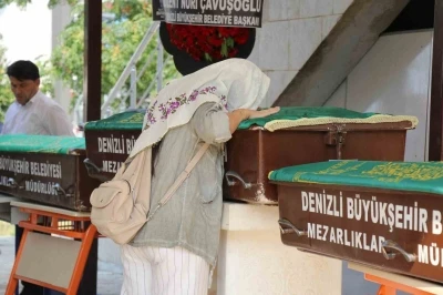 Polis eşi tarafından &ouml;ld&uuml;r&uuml;len anne ve 2 &ccedil;ocuğu son yolculuğuna uğurlandı