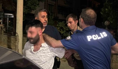 Polise direnip ka&ccedil;tı, otopark girişinde yakalandı