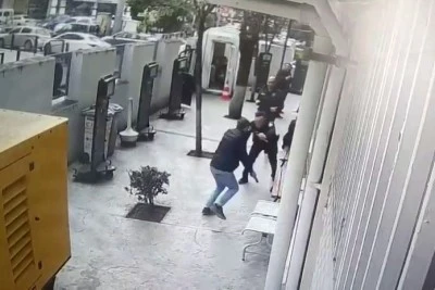 Polisin belindeki silahı zorla alıp intihar etti 
