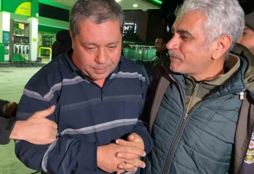 Polisin &lsquo;dur&rsquo; ihtarına uymayan s&uuml;r&uuml;c&uuml; bek&ccedil;iler tarafından yakalandı
