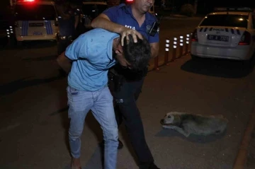 Polisin ihtarlarına uymayıp &ccedil;alıntı motosikletle 15 kilometre ka&ccedil;ıp ortalığı birbirine kattılar
