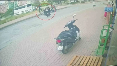 Polisin &ouml;n&uuml;nde yaptığı akrobatik hareketler pahalıya maloldu

