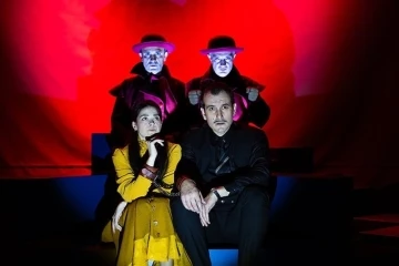 Polisiye oyun "39 Bu&ccedil;uk Basamak" seyircilerle buluşuyor
