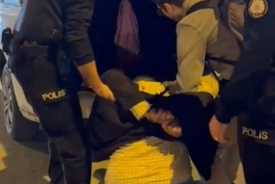 Polislere saldırdı! Yaka pa&ccedil;a g&ouml;zaltına alındı...