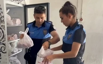 Polislerin kurban etleri, ihtiya&ccedil; sahibi ailelerle paylaşıldı
