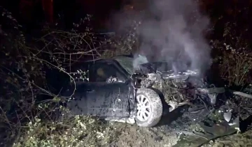 Polisten ka&ccedil;an s&uuml;r&uuml;c&uuml; jandarmayı g&ouml;r&uuml;nce kaza yaptı
