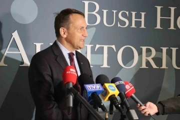 Polonya Dışişleri Bakanı Sikorski: &ldquo;Avrupa yeniden silahlanmalı&rdquo;