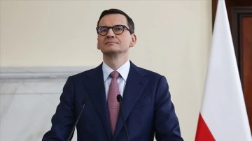 Polonya'da halka, AB'nin g&ouml;&ccedil; planı dahil 4 konu sorulacak