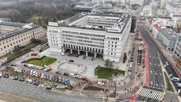 Polonyalı &ccedil;ift&ccedil;iler bir kez daha sokaklarda
