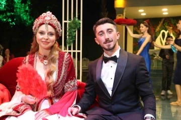 Polonyalı geline Amasyalılardan T&uuml;rk usul&uuml; d&uuml;ğ&uuml;n
