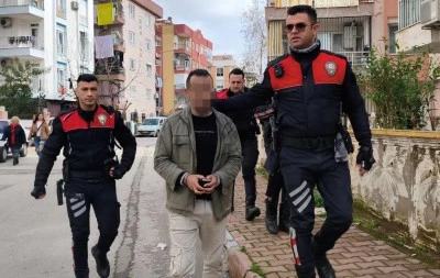 Pompalı t&uuml;fekle polisi alarma ge&ccedil;irdi