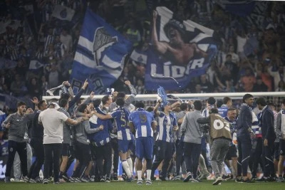  Portekiz'de şampiyon Porto