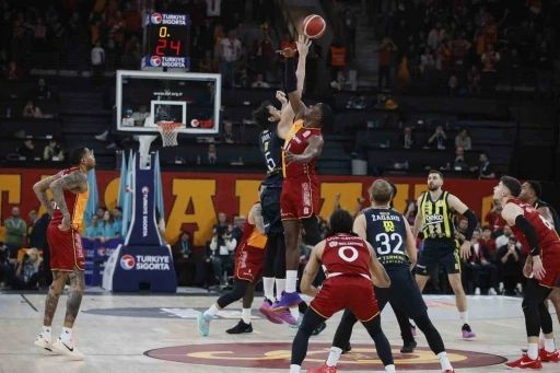 Pota derbisi Fenerbah&ccedil;e&rsquo;nin
