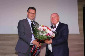 Prof. Dr. Ahmet Ercan: "Alaşehir&rsquo;de 6.2 ile 7 b&uuml;y&uuml;kl&uuml;ğ&uuml;nde bir deprem tahmin ediyoruz"
