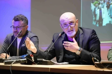 Prof. Dr. Eker: &ldquo;T&uuml;rkiye&rsquo;de kent kavramına uygun bir şehir g&ouml;remiyorum&rdquo;
