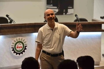 Prof. Dr. Ersan &Ouml;z, Denizlili &ouml;ğrencilerle buluştu.
