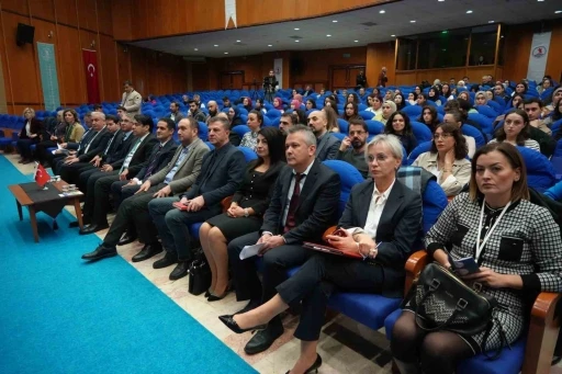 Prof. Dr. Ersanlı: "&Ccedil;ocuk iş&ccedil;iliği, sadece fiziksel y&uuml;k değil, ruhları da t&uuml;keten bir karanlıktır"
