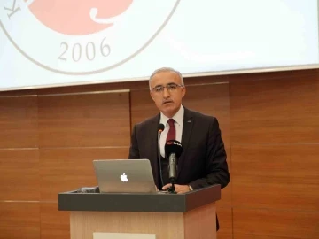 Prof. Dr. Karaman: &ldquo;Bilimin y&uuml;zde 30&rsquo;unu Yunanlılar &uuml;retti, M&uuml;sl&uuml;manlar ise bunu y&uuml;zde 80&rsquo;e getirdi"
