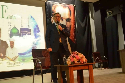 Prof. Dr. Karataş Tavşanlı&rsquo;da Mekke&rsquo;nin Fethi&rsquo;ni anlattı
