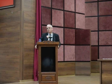 Prof. Dr. Şerif Demir: &ldquo;Yeni anayasadan vazge&ccedil;ildiği s&uuml;rece o darbe ruhundan kurtulmamız m&uuml;mk&uuml;n değil"
