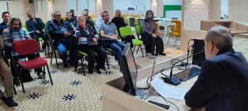 Prof. Dr. T&ouml;renek: &ldquo;Sezai Karako&ccedil; bir &ccedil;eşit mesnevi yazarıdır&rdquo;
