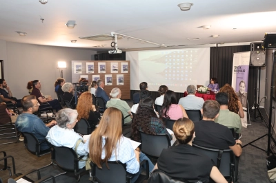 Prof. Dr. Varlı'M&uuml;ziğin Sessiz Siyaseti'ni Anlattı