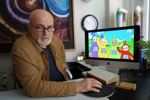 Profes&ouml;rden dikkat &ccedil;eken &ccedil;alışma: "Oyun, oyuncak, film, animasyon, reklam imgeleri ve moda unsurları bilin&ccedil;altına intiharı işliyor"
