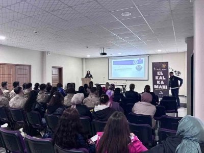 P&uuml;l&uuml;m&uuml;r&rsquo;de &lsquo;Aile İ&ccedil;i ve Kadına Karşı Şiddetle M&uuml;cadele&rsquo; semineri
