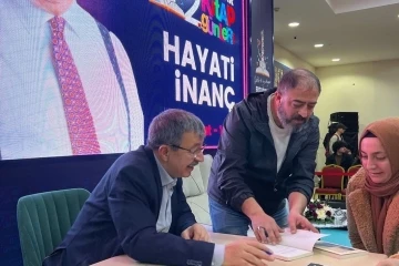 Pursaklar 2.Kitap G&uuml;nleri&rsquo;nde yazarlar kitapseverlerle buluşuyor
