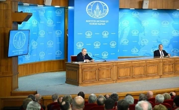 Putin: "Ukrayna ateşkes i&ccedil;in Donetsk, Luhansk, Herson ve Zaporijya&rsquo;dan &ccedil;ekilmeli, NATO&rsquo;dan vazge&ccedil;meli"
