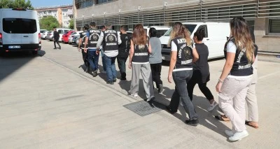 "Beyaz eşya tamircisiyiz" deyip 6 milyon liralık vurgun yaptılar