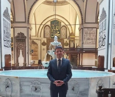 "Camiler, sosyal medyada 'i&ccedil;erik' &uuml;retme yeri değildir"