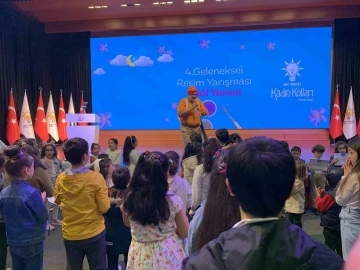 "&Ccedil;ocuk G&ouml;z&uuml;nden Ramazan" yarışmasında dereceye girenlere &ouml;d&uuml;lleri verildi
