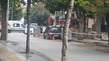 "Değil evi, mahalleyi havaya u&ccedil;uracak yakıt dolu" notunu bıraktı, kendini eve kilitledi

