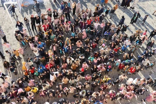 "Farkında Ol, Fark Ettir: Sosyal &Ccedil;&uuml;r&uuml;meye Engel Ol" projesi Oltu&rsquo;da hayat buldu
